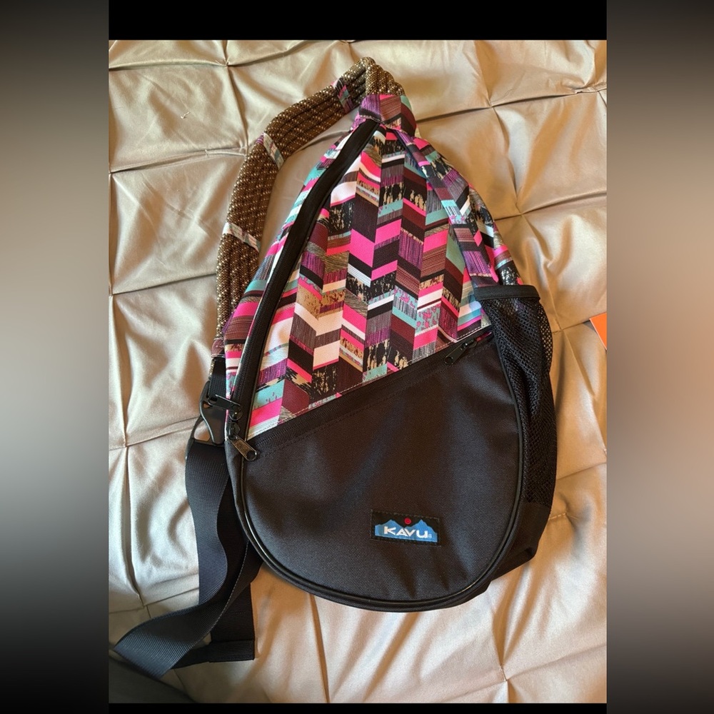 Kavu Paxton Women's Multicolor Sling Bag